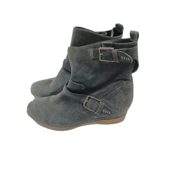 Dolce Vita Gray Soft Suede Flat Ankle Booties Double Buckle Slouchy Boots 7 EUC - Picture 2 of 10
